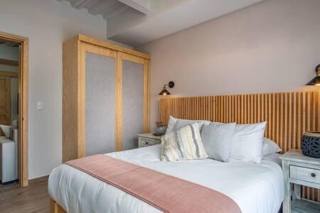 סאן מיגל דה אלנדה Best Location - New, Upscale, Modern Comfort מראה חיצוני תמונה